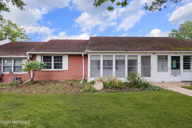 62C Buckingham Drive, Lakewood, NJ 08701