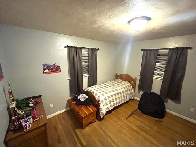 1133 Teresa LN, Carrollton, IL 62016