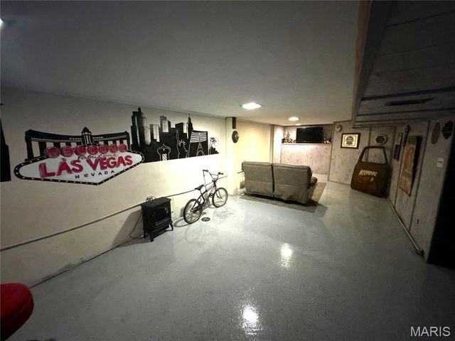 1133 Teresa LN, Carrollton, IL 62016