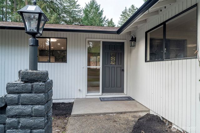 4205 Candlewood Drive SE, Lacey, WA 98503