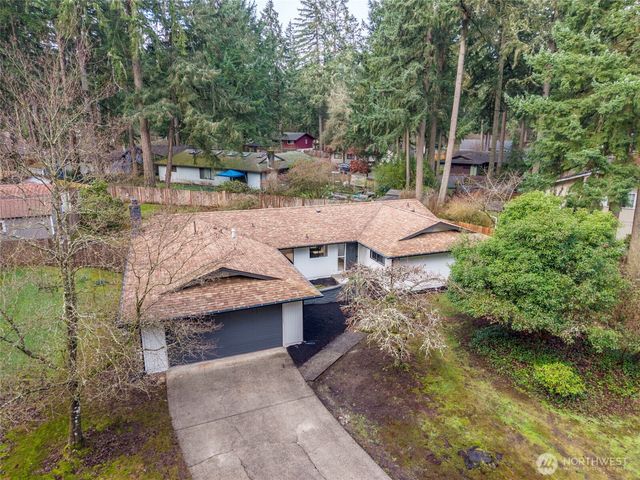 4205 Candlewood Drive SE, Lacey, WA 98503