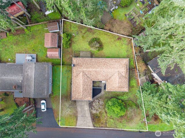 4205 Candlewood Drive SE, Lacey, WA 98503