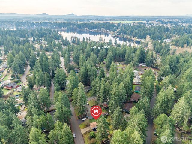 4205 Candlewood Drive SE, Lacey, WA 98503