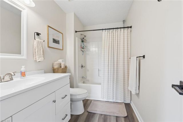 323 Westview DR, Hampton, VA 23666