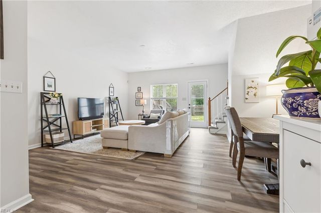 323 Westview DR, Hampton, VA 23666