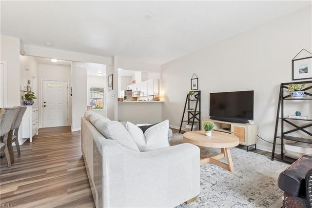323 Westview DR, Hampton, VA 23666