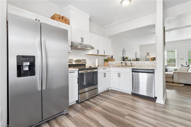 323 Westview DR, Hampton, VA 23666