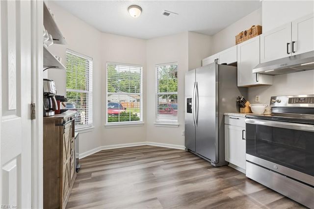 323 Westview DR, Hampton, VA 23666