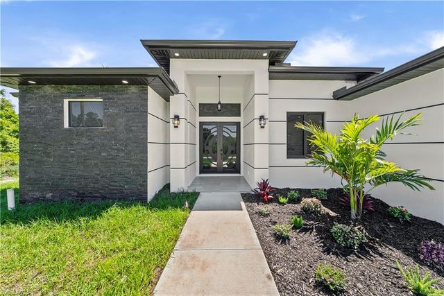 3621 4th ST W, Lehigh Acres, FL 33971