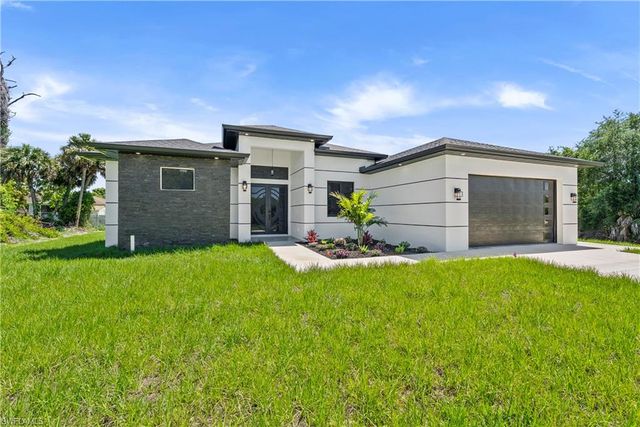3621 4th ST W, Lehigh Acres, FL 33971