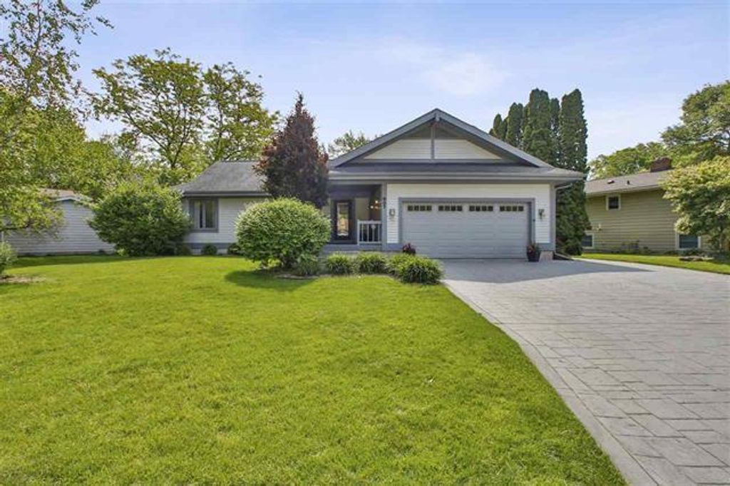 607 Parkland Drive, Verona, WI 53593