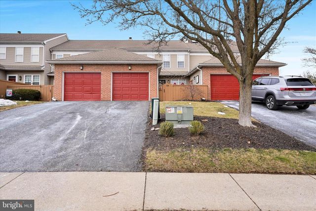 214 WINDING HILL DR, Lancaster, PA 17601
