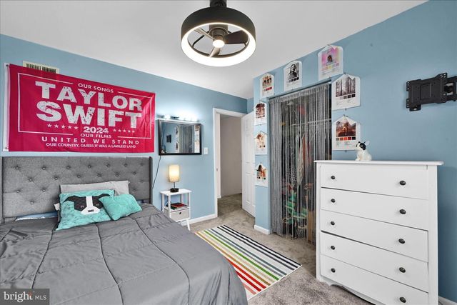 214 WINDING HILL DR, Lancaster, PA 17601