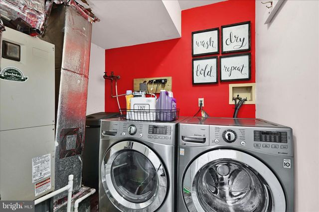 214 WINDING HILL DR, Lancaster, PA 17601