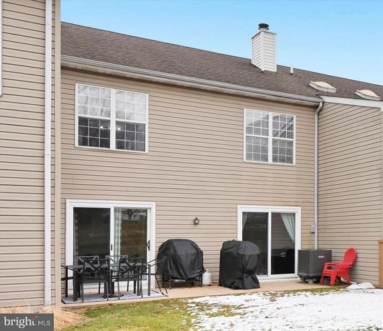 214 WINDING HILL DR, Lancaster, PA 17601