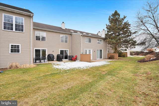 214 WINDING HILL DR, Lancaster, PA 17601