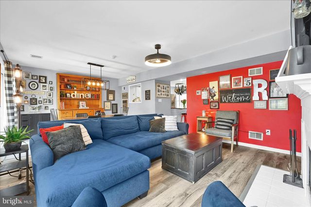 214 WINDING HILL DR, Lancaster, PA 17601