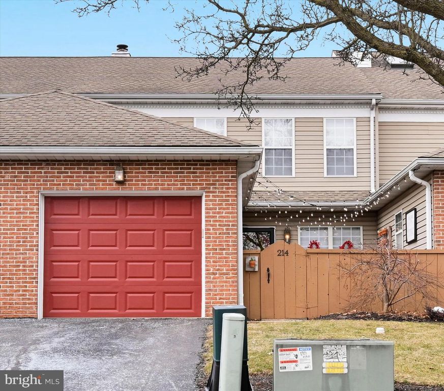 214 WINDING HILL DR, Lancaster, PA 17601