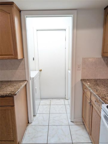 7171 WOOD CREEK DRIVE 5, Sarasota, FL 34231