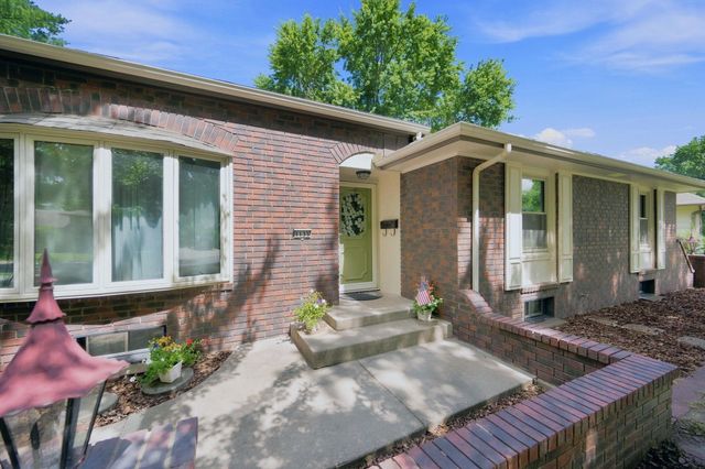 1135 N Patrick Henry St, Derby, KS 67037