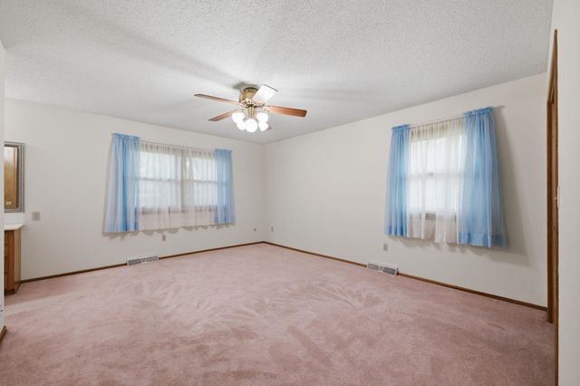 1135 N Patrick Henry St, Derby, KS 67037