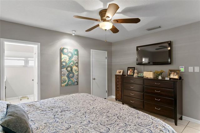 3401 W NORTH B STREET, Tampa, FL 33609