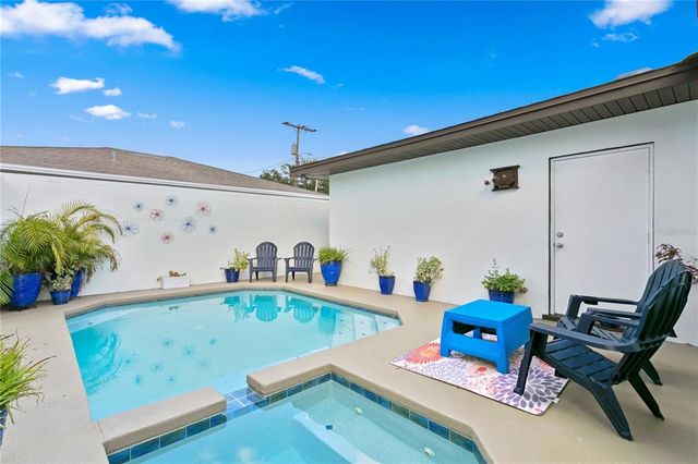 3401 W NORTH B STREET, Tampa, FL 33609
