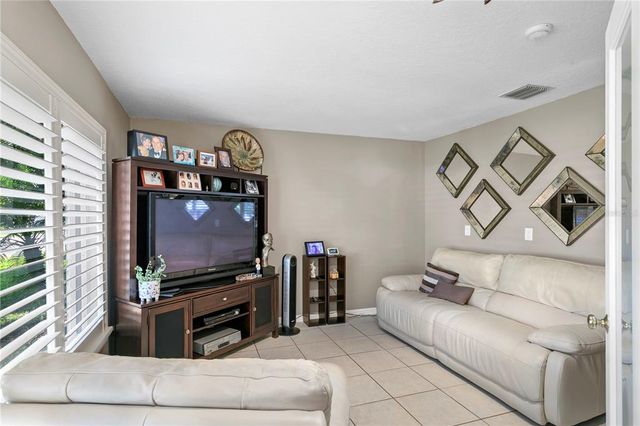 3401 W NORTH B STREET, Tampa, FL 33609