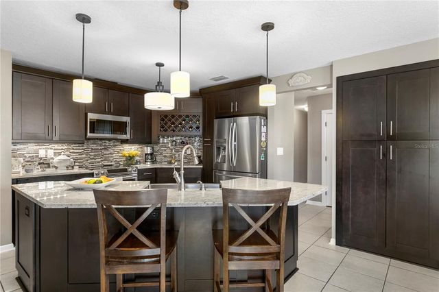 3401 W NORTH B STREET, Tampa, FL 33609