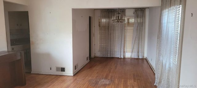 73 Schumacher Drive, New Hyde Park, NY 11040