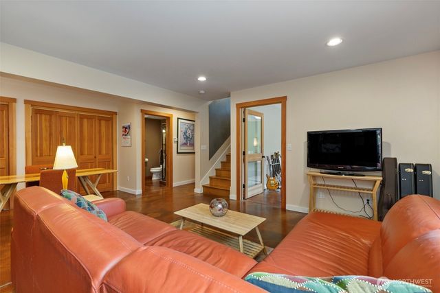 1018 Taft Street, Port Townsend, WA 98368