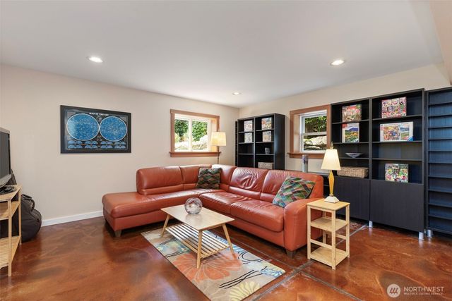 1018 Taft Street, Port Townsend, WA 98368