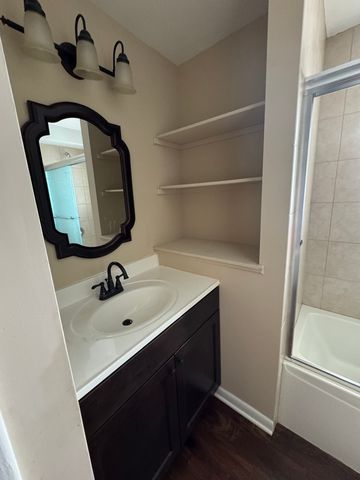 17 E Park Street 1, Mundelein, IL 60060