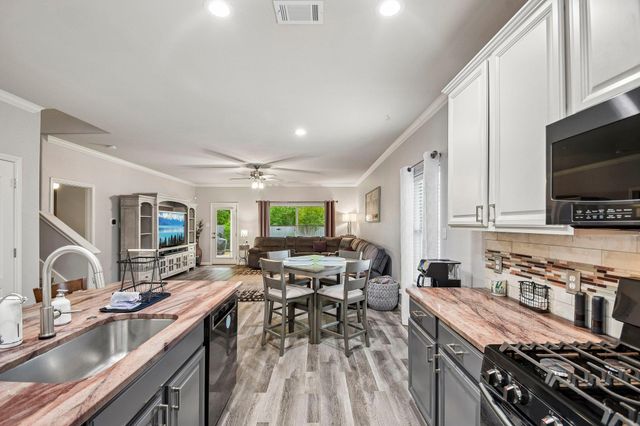 913 Hyde Park DR, Round Rock, TX 78665