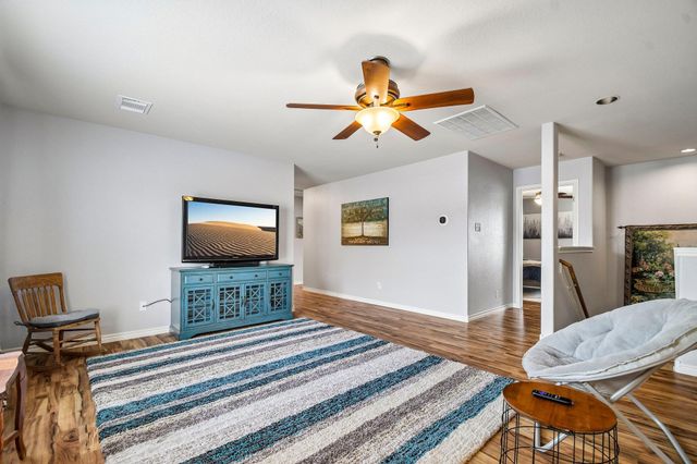 913 Hyde Park DR, Round Rock, TX 78665