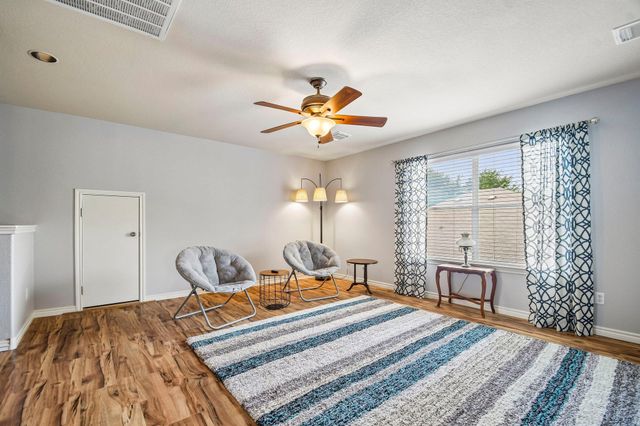 913 Hyde Park DR, Round Rock, TX 78665