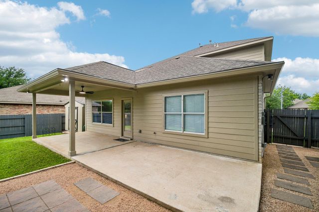 913 Hyde Park DR, Round Rock, TX 78665