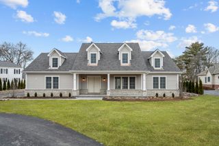 230 Majestic Oak Court, Lake Forest, IL 60045