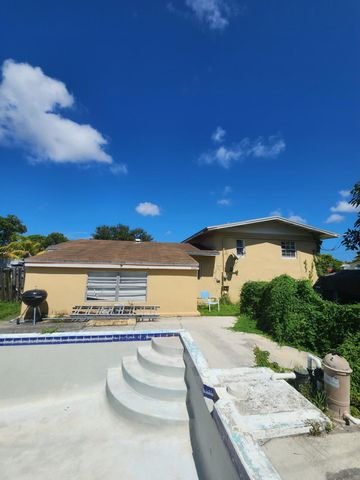 20300 NE 12TH Court, Miami, FL 33179