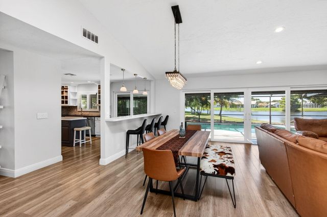 2320 SW 23rd Cranbrook Drive, Boynton Beach, FL 33436