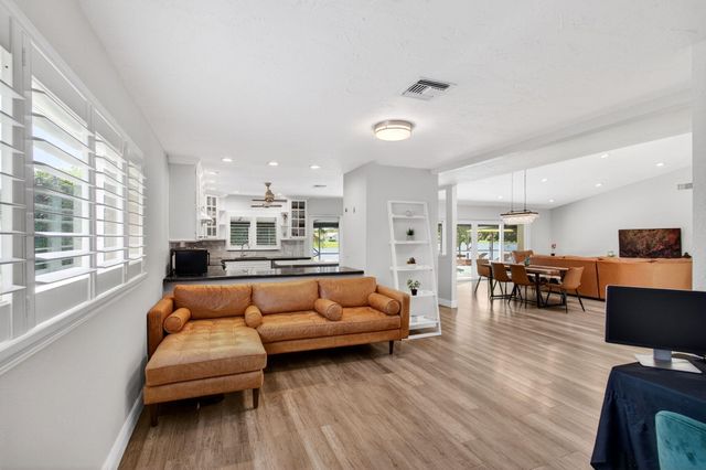 2320 SW 23rd Cranbrook Drive, Boynton Beach, FL 33436