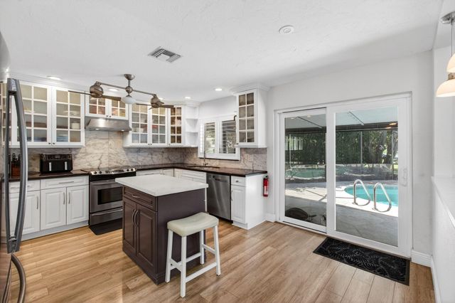 2320 SW 23rd Cranbrook Drive, Boynton Beach, FL 33436