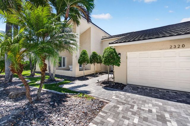 2320 SW 23rd Cranbrook Drive, Boynton Beach, FL 33436