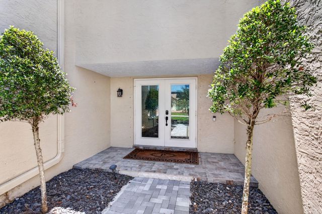 2320 SW 23rd Cranbrook Drive, Boynton Beach, FL 33436