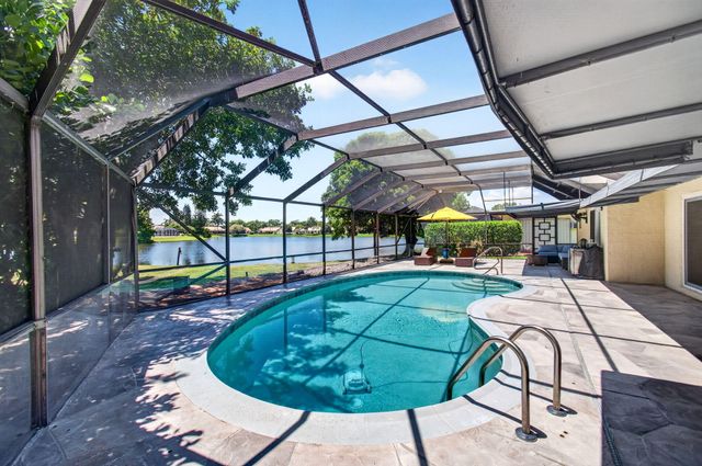 2320 SW 23rd Cranbrook Drive, Boynton Beach, FL 33436