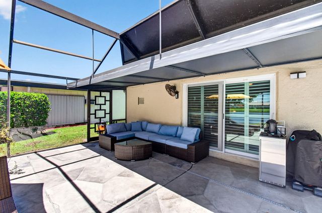 2320 SW 23rd Cranbrook Drive, Boynton Beach, FL 33436