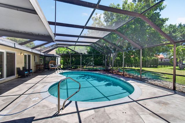 2320 SW 23rd Cranbrook Drive, Boynton Beach, FL 33436