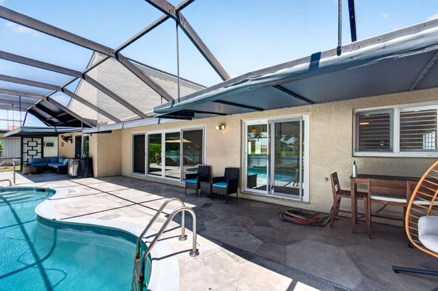 2320 SW 23rd Cranbrook Drive, Boynton Beach, FL 33436