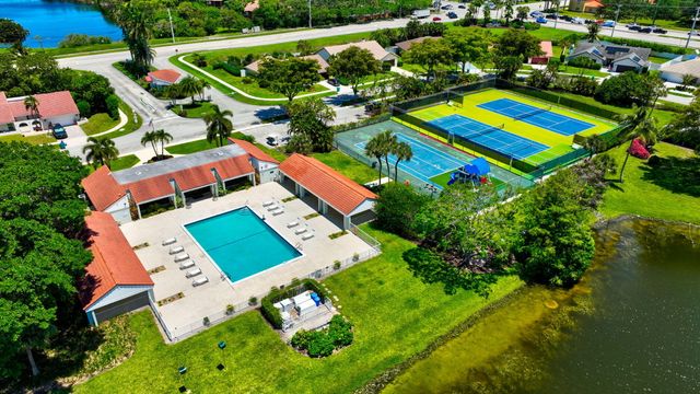 2320 SW 23rd Cranbrook Drive, Boynton Beach, FL 33436