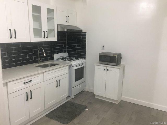 8009 35th Avenue A14, Jackson Heights, NY 11372